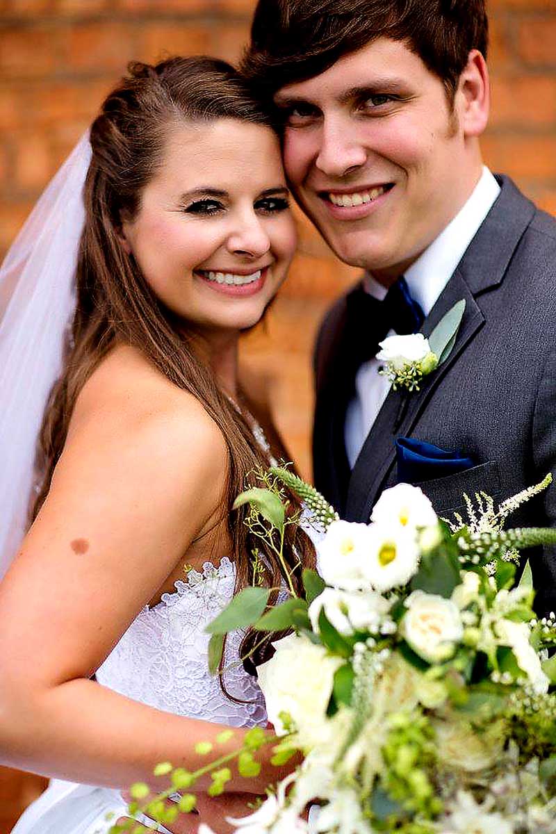 bridesmaid — Order Silk Wedding Flowers Online | Love Is Blooming Blog —  Silk Wedding Flowers and Bouquets Online | Love Is Blooming, image size:800x1200