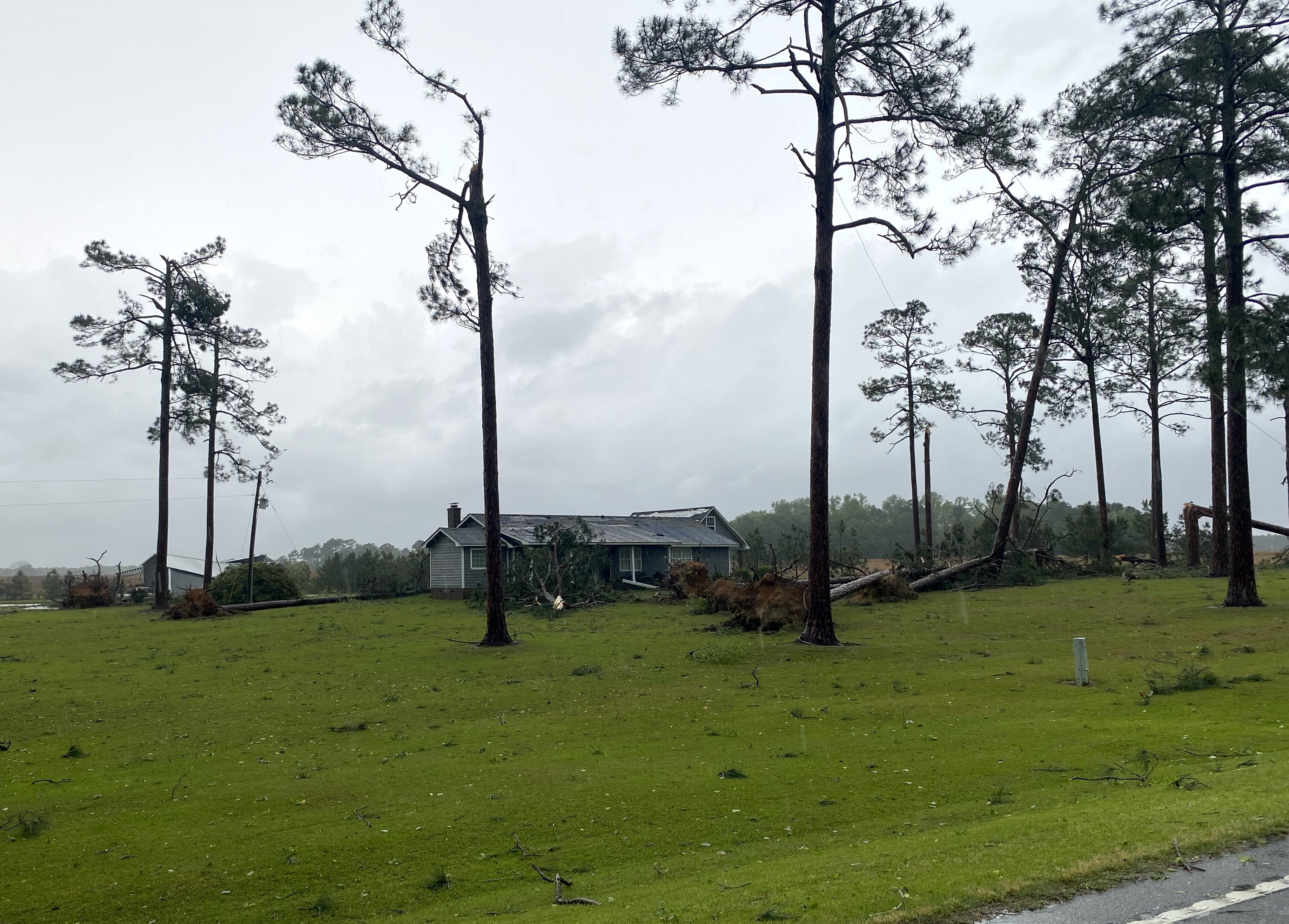 tornado damage house