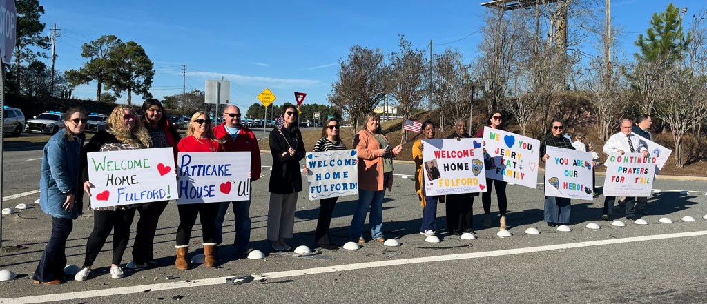 Tifton community welcomes injured officer back from hospital